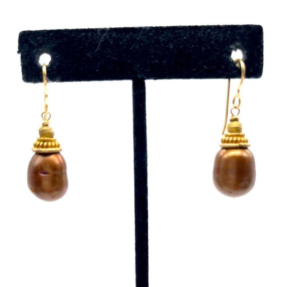 Cinnamon Pearl Earrings
